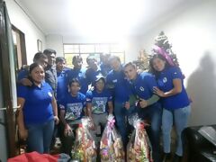 La nostra squadra celebra il Natale
